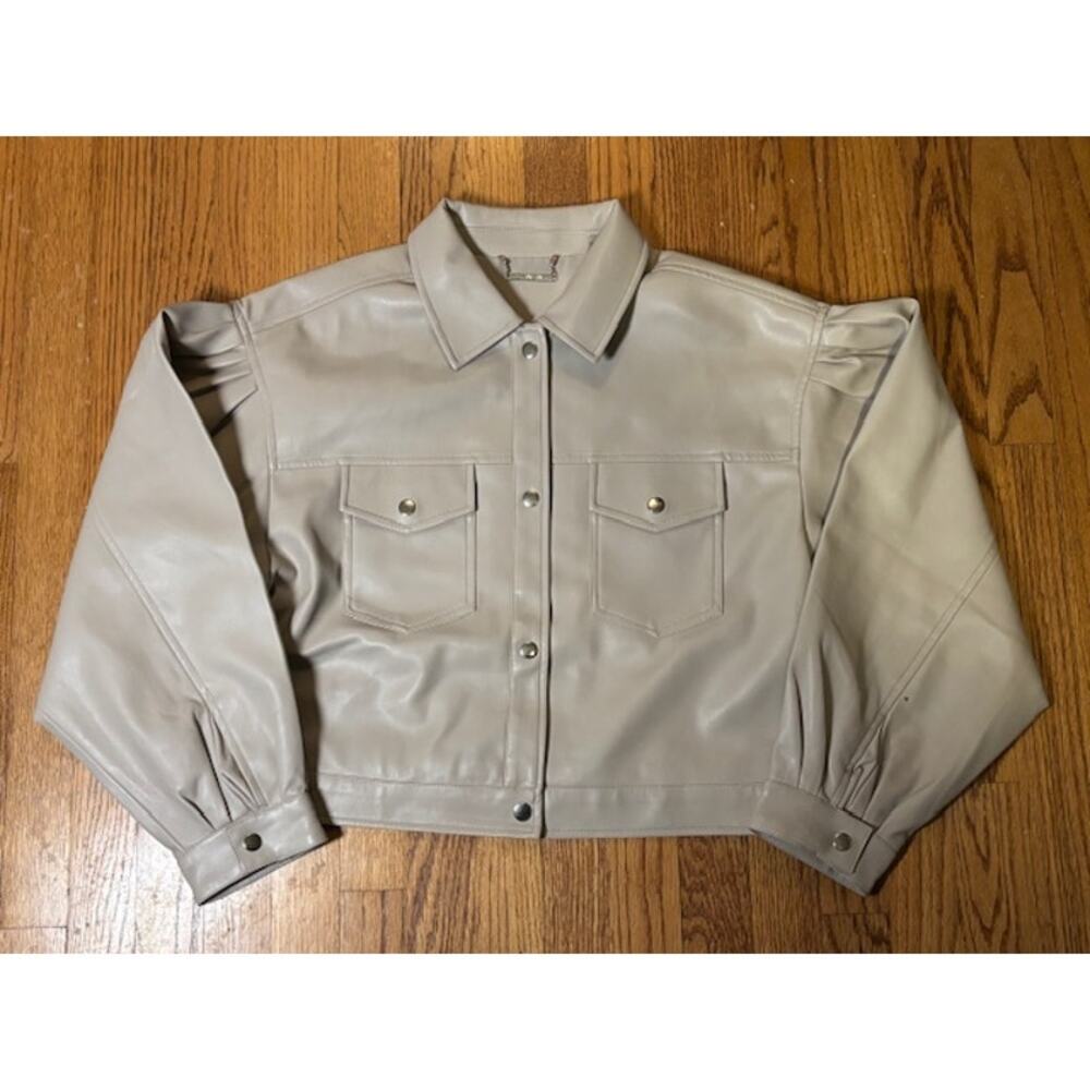 NWOT T. Tahari Vegan Leather Short Jacket Beige Size L